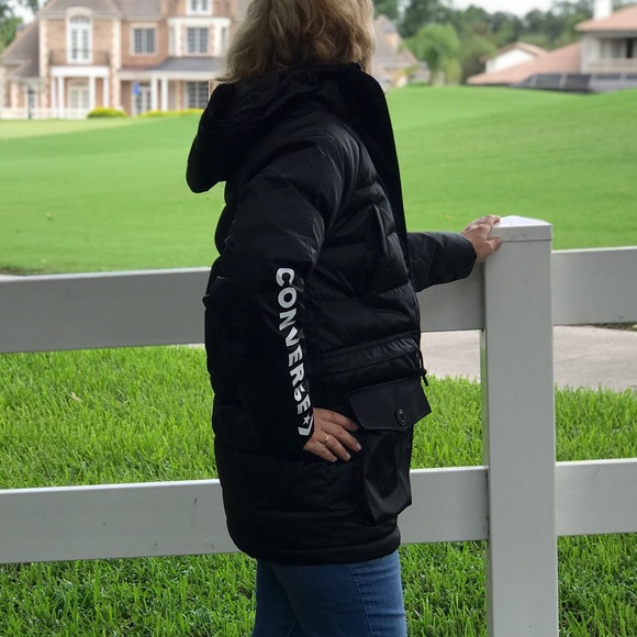 Converse 🔥SALE!🔥 Iridescent Sideline Down Jacket Black Women's Size S XS - Picture 3 of 9